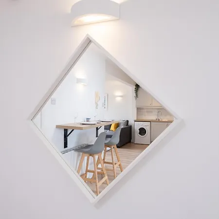 Luxury Modern Penthouse, Centre, Sleeps 6 Apartment Galway